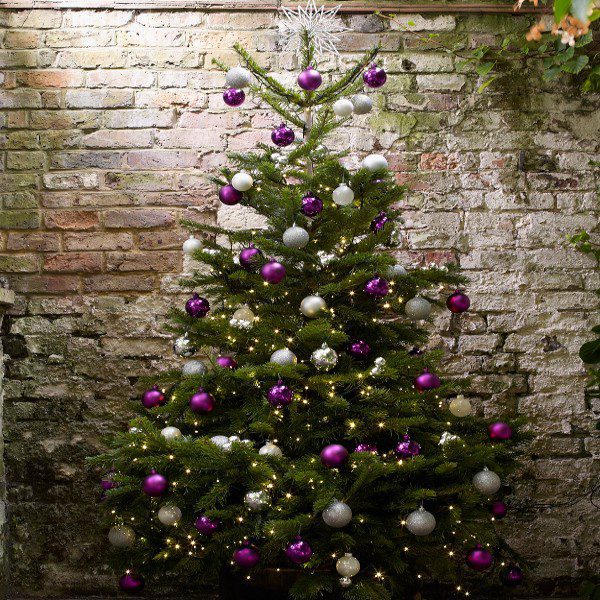 corporate christmas tree decoration